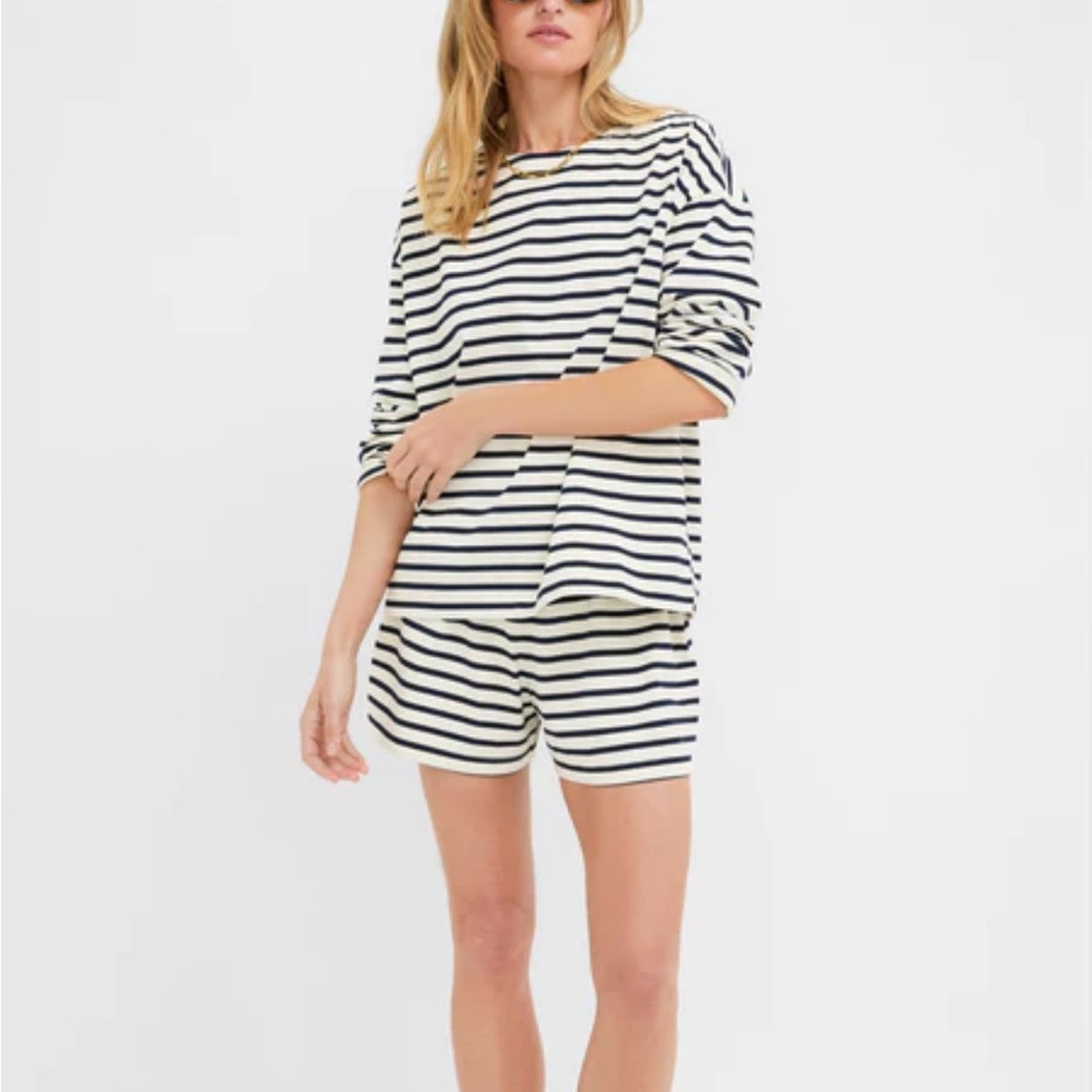 Tuckernuck Striped Navy and White Set